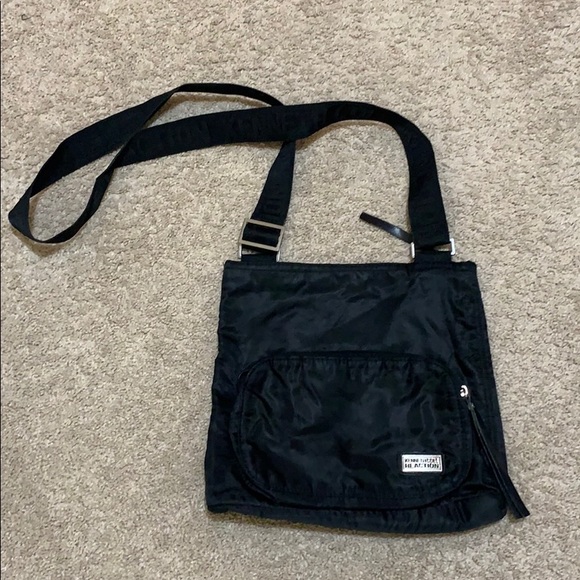 Kenneth Cole Reaction Crossbody.  Dimensions about 8x11” - Picture 1 of 5